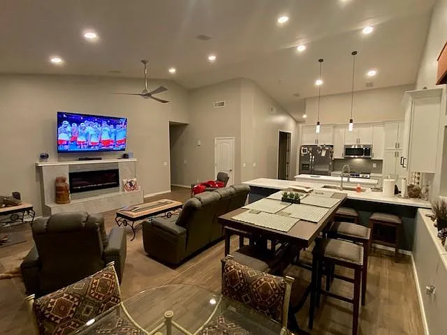 3347 N Boulder Cyn — Photo 10