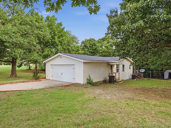 3rd image of 20601 E 440th Rd