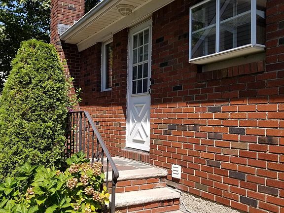 3rd image of 157 Overlook Ave