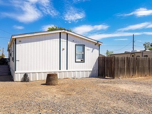 3rd image of 2904 E Saguaro Dr
