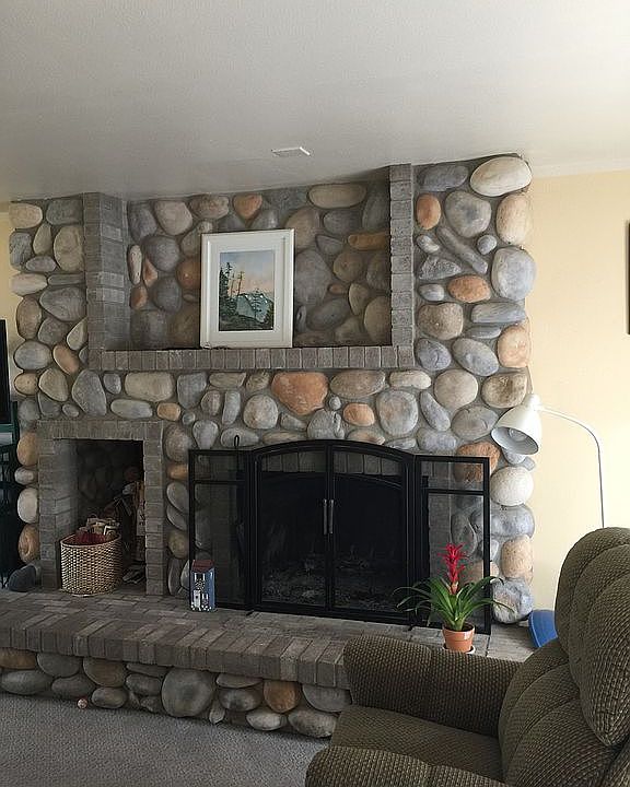 2nd image of 11618 SE 323rd Pl