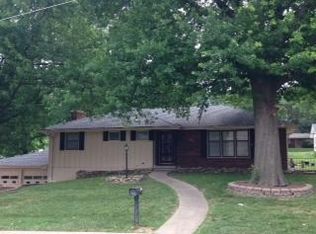 3807 Miller Rd, Saint Joseph, MO 64505