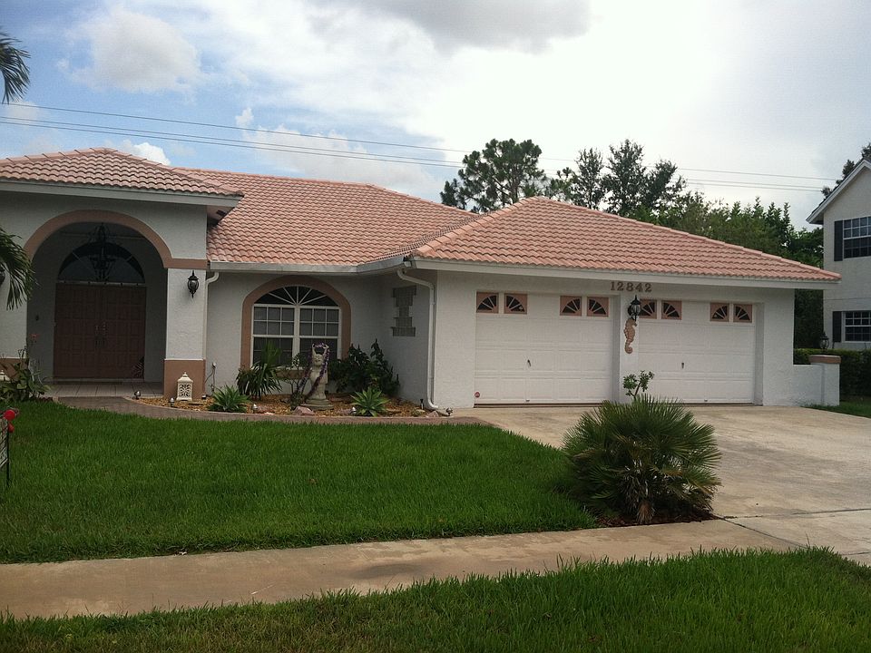 Oversized double garage 