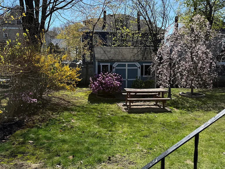 37 Park St — Photo 13