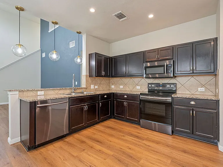3304 Ortman Dr — Photo 6