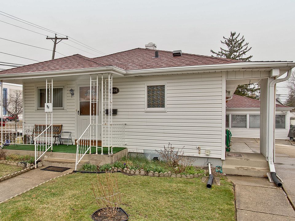 1st image of 1806 Welwyn Ave