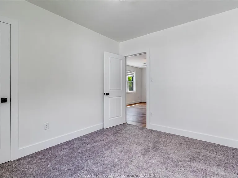 48 McLean St — Photo 17