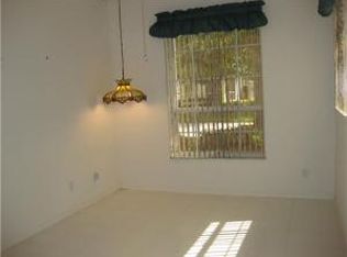 580 NW Montevina Dr, Port Saint Lucie, FL 34986