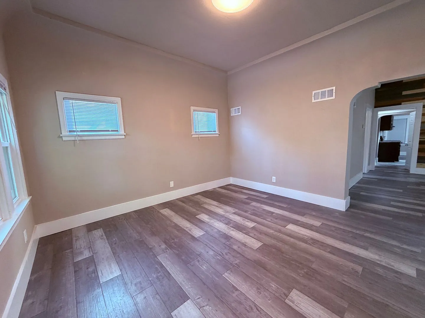 Large Renovated 5BR/2.5BA Single Family Rent to Own Home — Photo 4