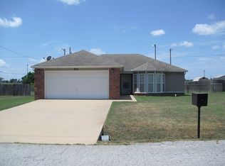 701 Persimmon St SW, Gravette, AR 72736