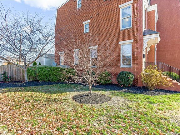 2nd image of 605 Chamberlayne Pkwy #605