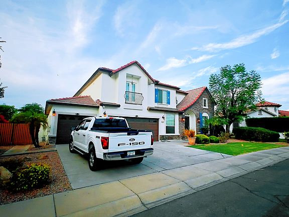 2nd image of 418 E Horseshoe Dr
