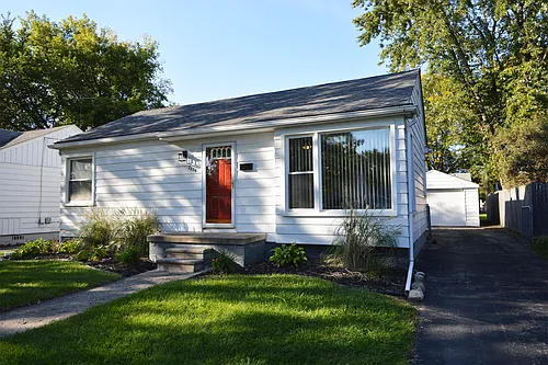 2335 Rowland Ave Photo 1