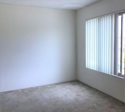 3rd image of 4825 Del Mar Ave APT 9