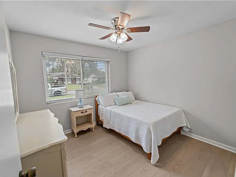 6 Monica Blvd — Photo 30
