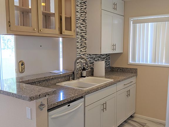 3rd image of 24420 Flaxwood Ln Unit 201