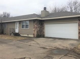 1006 W Edgewood St, Springfield, MO 65807