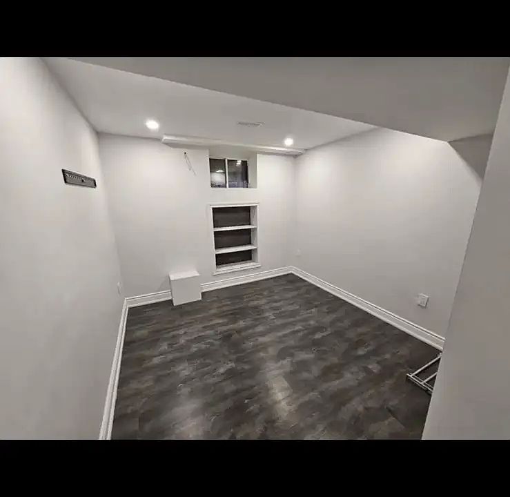 1st image of 6911 Gracefield Dr #0