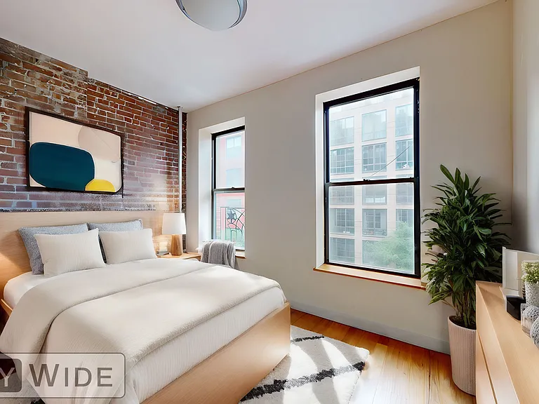 435 W 54th St #3B — Photo 2