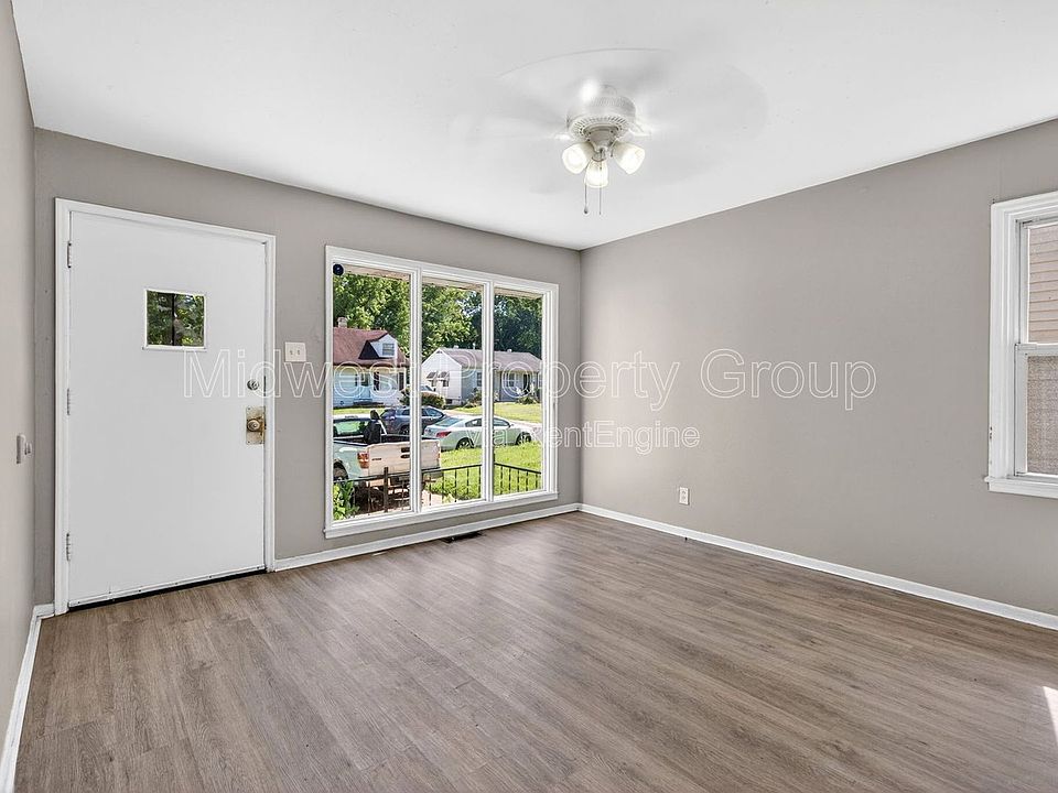 1st image of 345 Caithness Rd