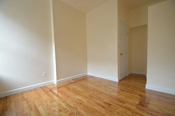 Rented by CITY SKYLINE REALTY INC | media 3