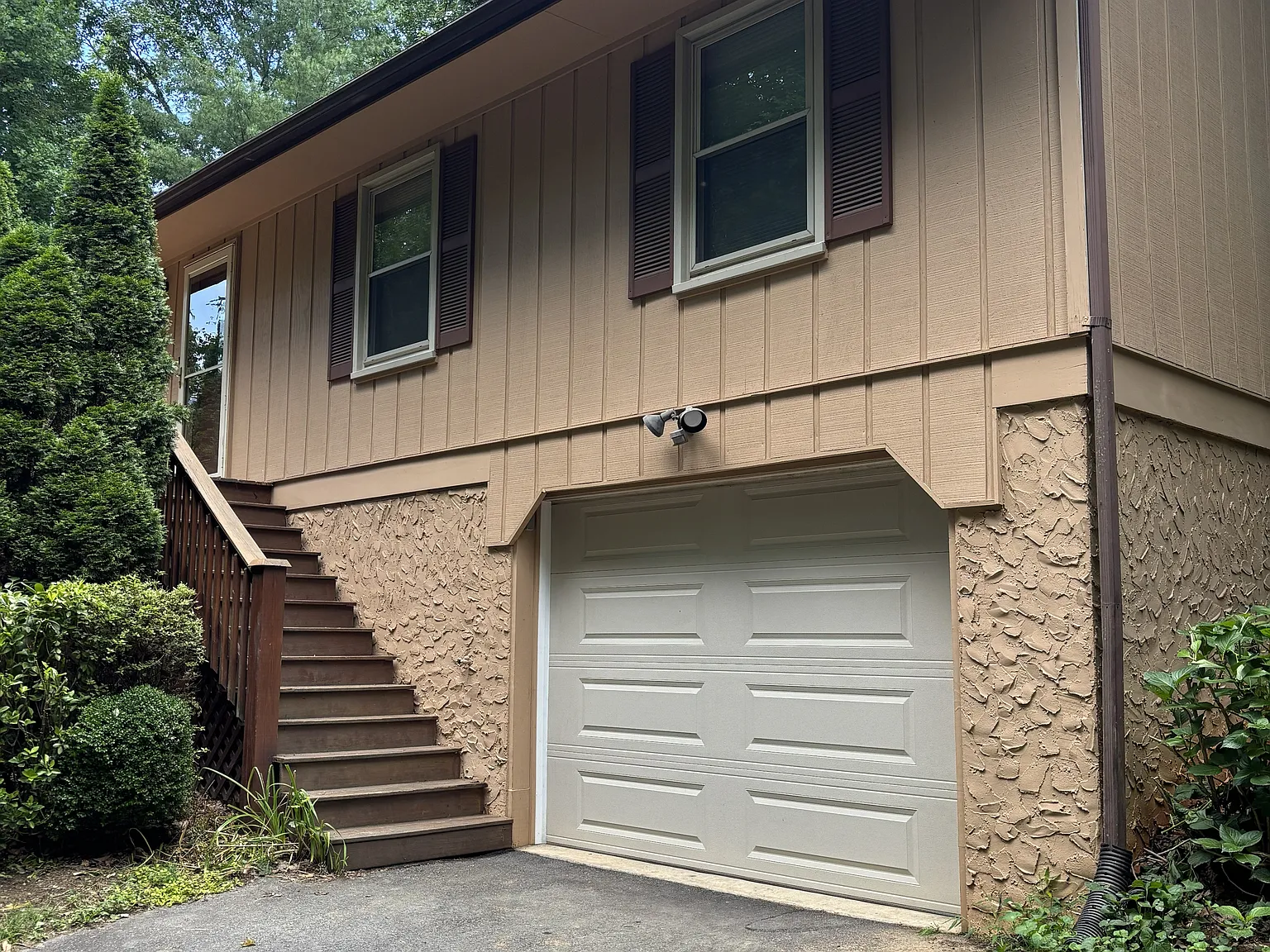 3 bed, 1650 sqft, $2,300 — Photo 1