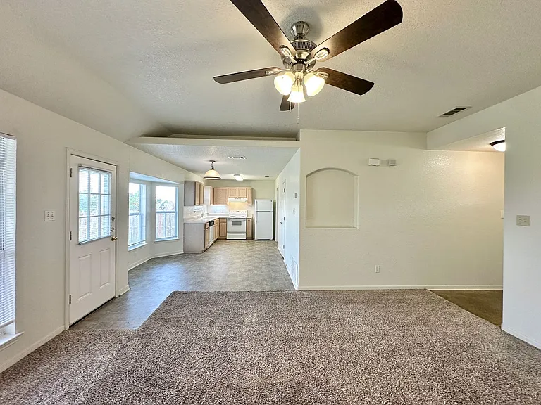 2508 Edgefield St — Photo 4