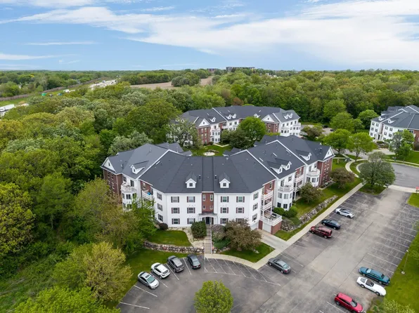 10 Kings Mill Cir Unit 113, Madison, WI 53718