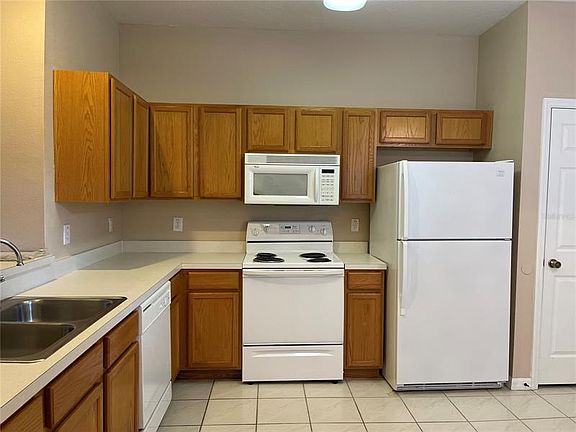 4th image of 11135 Windsor Place Cir
