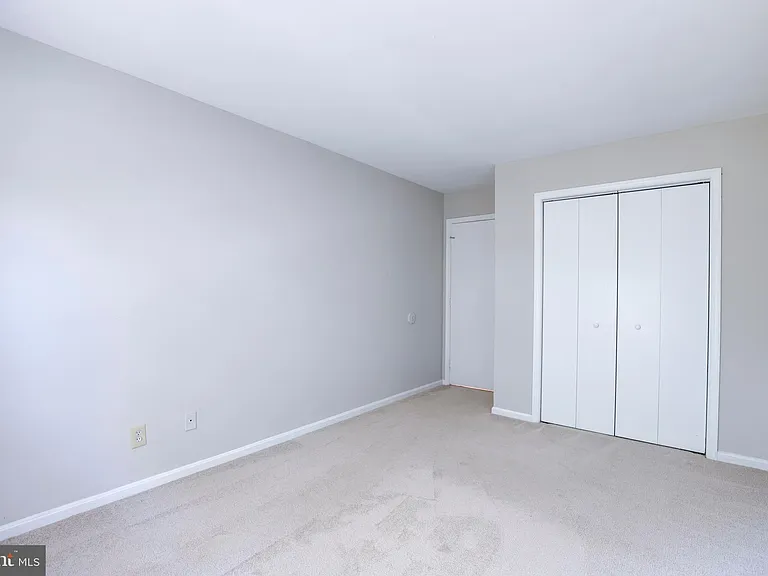 322 Clay St — Photo 22