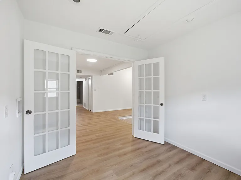 2813 Countess Dr — Photo 25