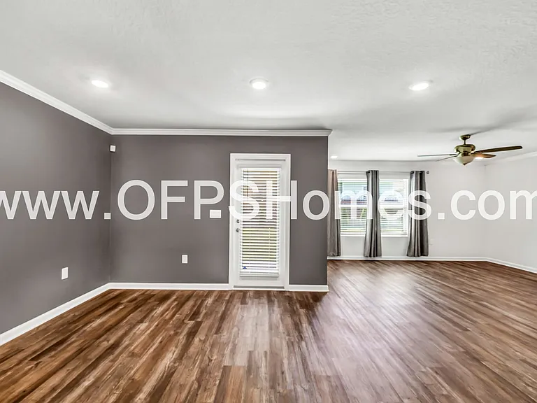 413 Scarborough St — Photo 5