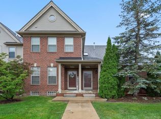 23296 Clarewood St, Macomb, MI