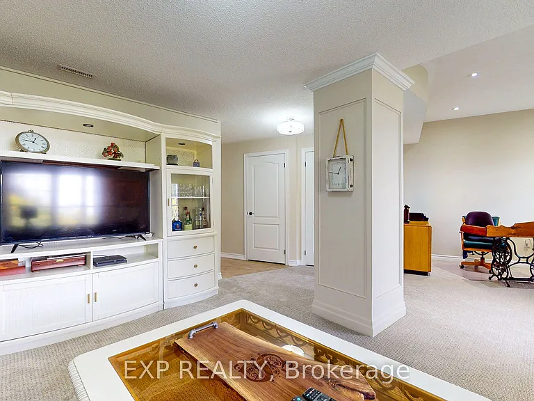 10 Boardwalk Ave #17 — Photo 38