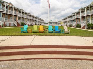 1515 E Beach Blvd APT 106, Pass Christian, MS 39571