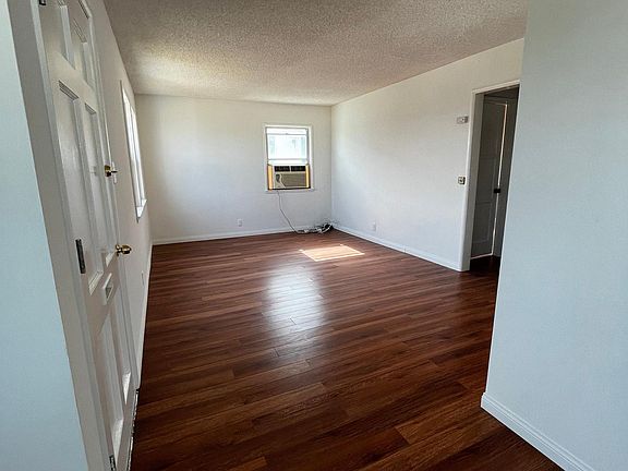 5th image of 4659 W 142nd St