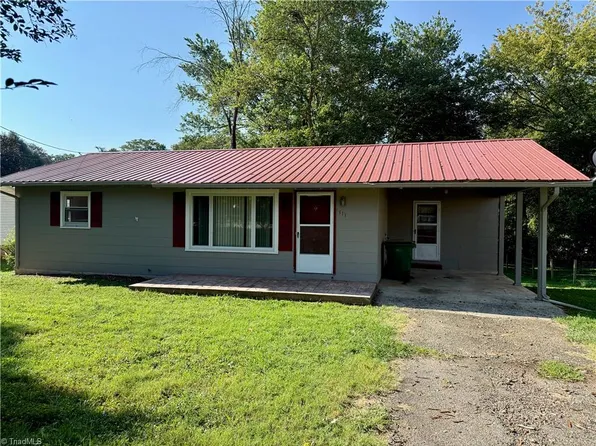 111 Arbor St, Boonville, NC 27011