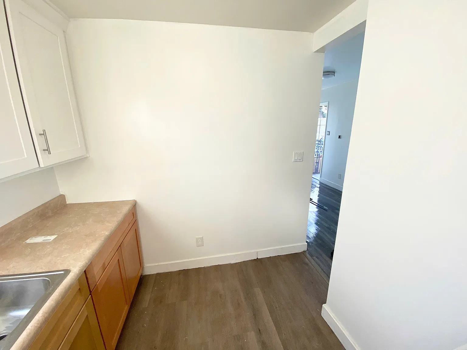 1 bed, 700 sqft, $1,800 — Photo 3