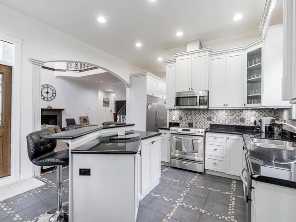 14867 76a Ave, Surrey, BC V3S 1S3