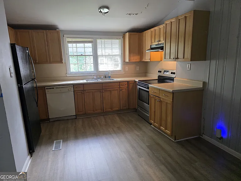 3117 W St NW — Photo 2