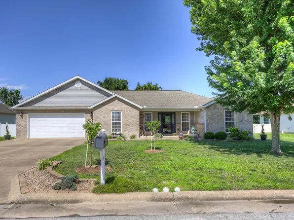 1310 Hale Mcginty Drive, Neosho, MO 64850