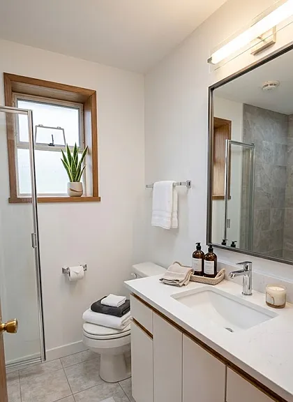 1870 Queens Ave #18 — Photo 11