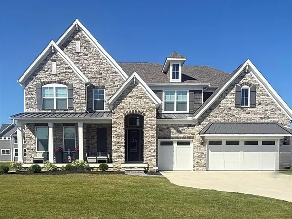 32634 Royal Troon Dr, Avon Lake, OH 44012