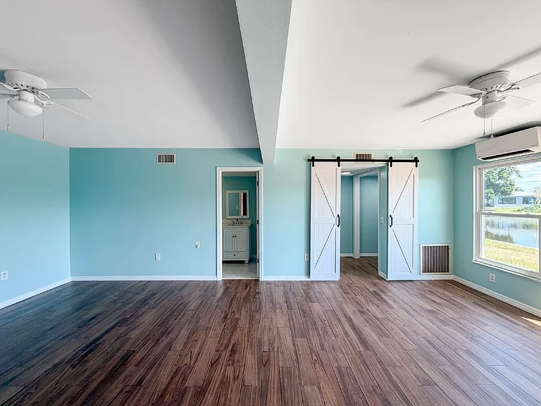 21160 Edgewater Dr — Photo 17