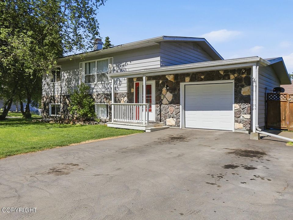 1st image of 2150 Chandalar Dr