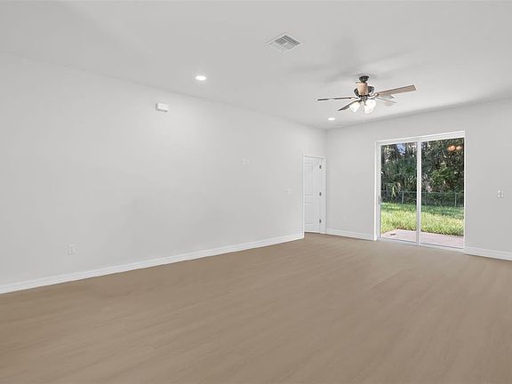 5th image of 13311 MIDWAY AVENUE