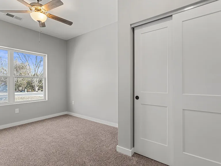 101 Saw Creek Dr — Photo 7