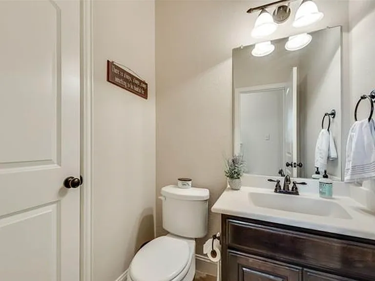 3814 Hyde Park Dr — Photo 16
