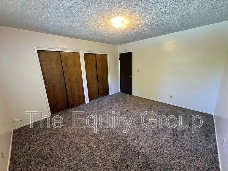 3924 W Hillsdale Ct — Photo 10