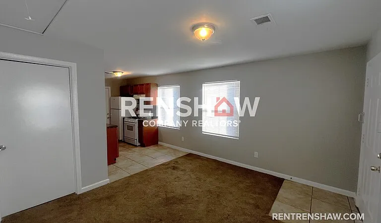 278 N Hollywood St — Photo 4